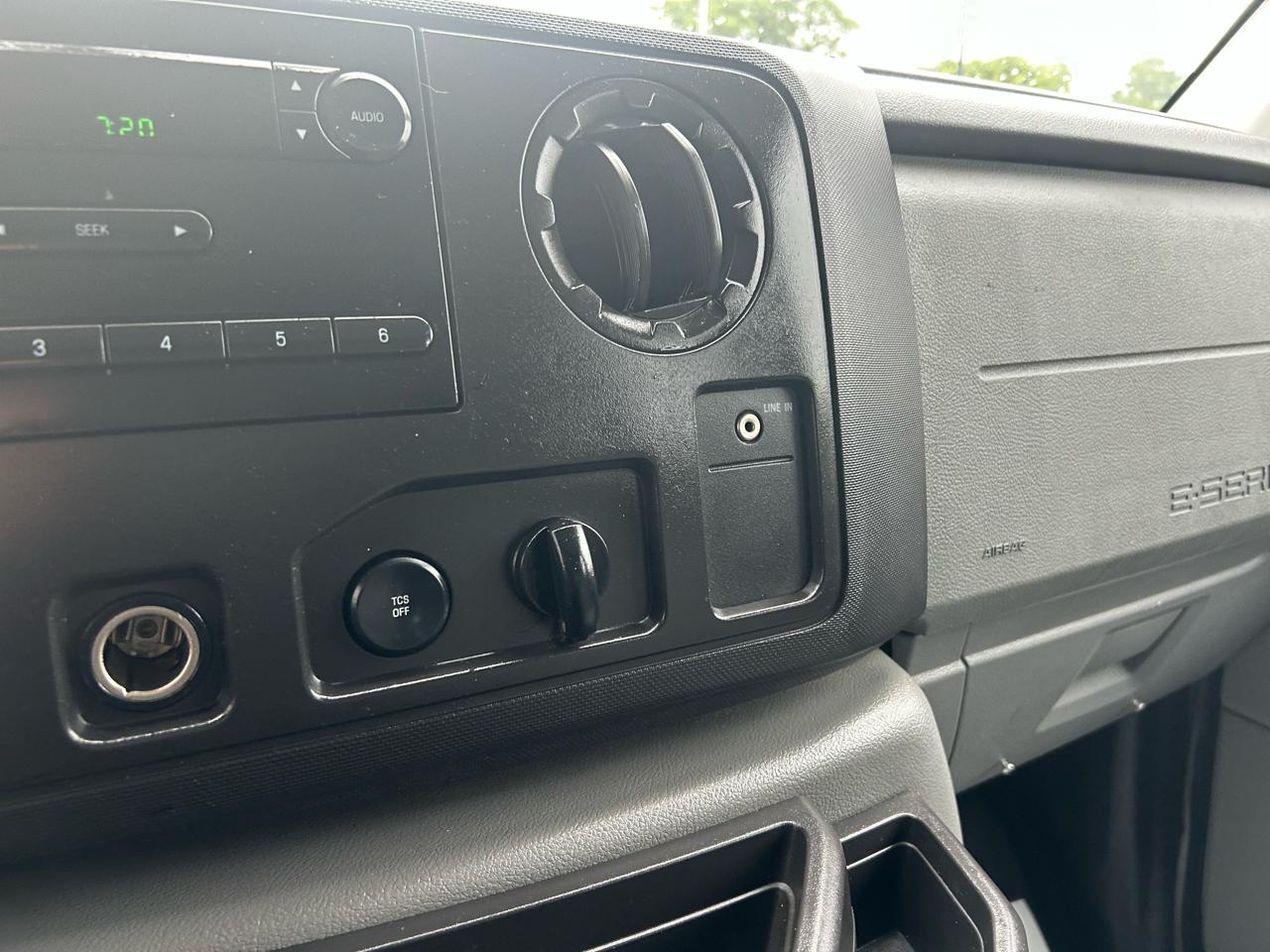 Ford Econoline Cargo Van E-150 2012