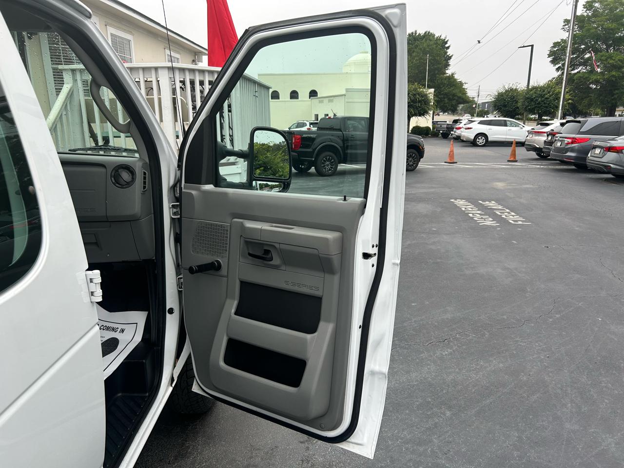 Ford Econoline Cargo Van E-150 2012