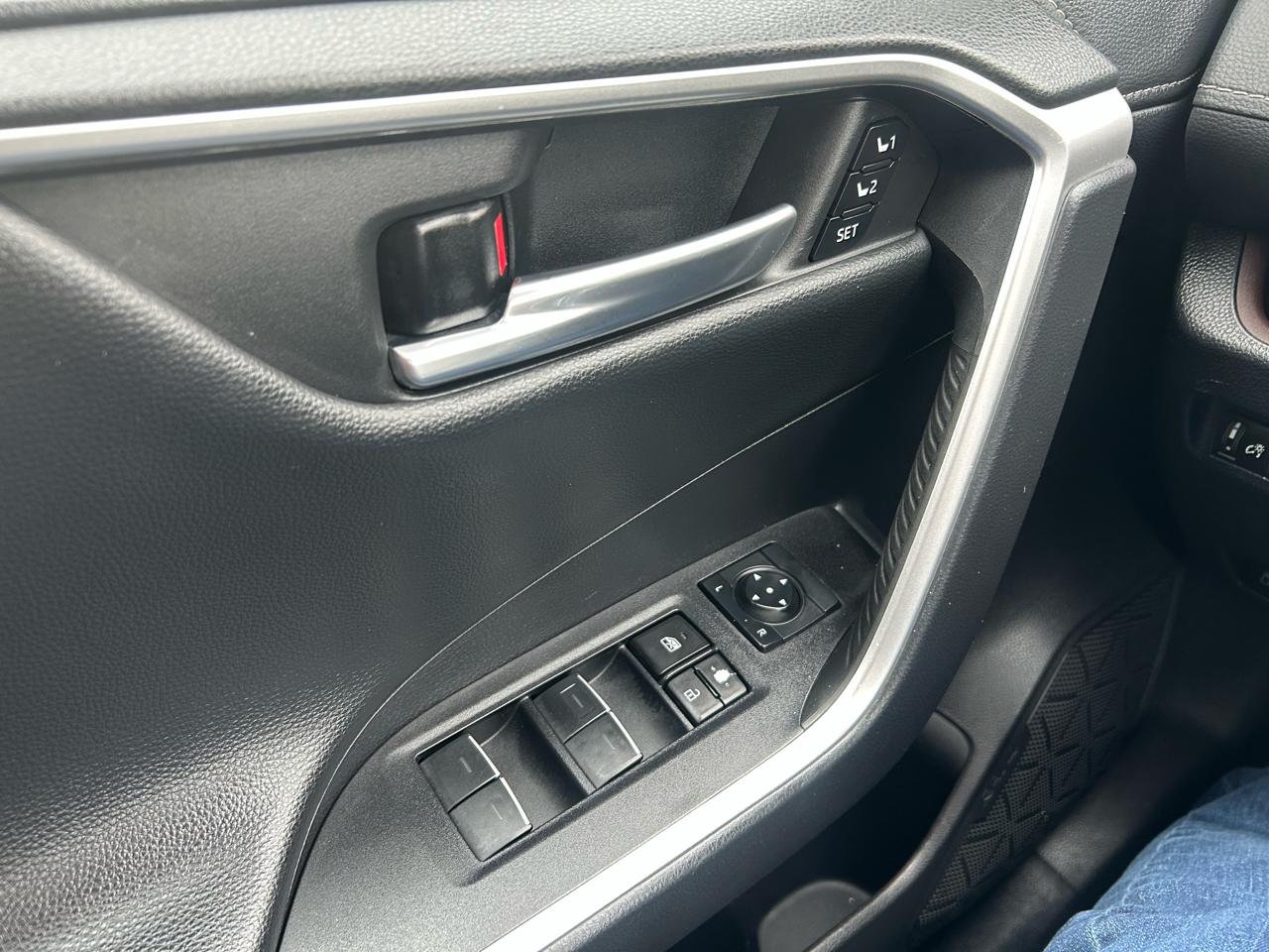 Toyota RAV4 Hybrid Limited AWD (Natl) 2023