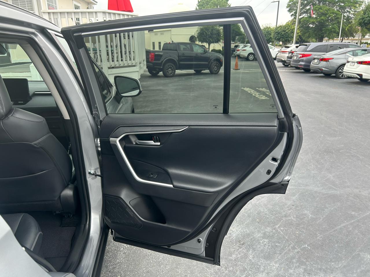 Toyota RAV4 Hybrid Limited AWD (Natl) 2023