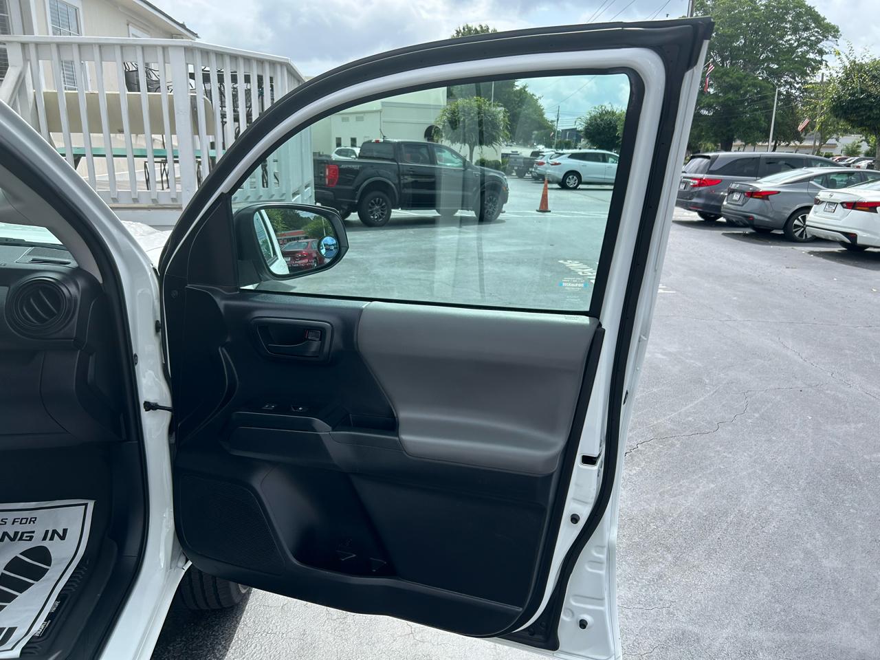 Toyota Tacoma 2WD SR Access Cab 6' Bed I4 AT (Natl) 2020