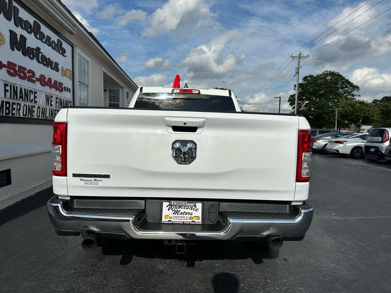 RAM 1500 Big Horn 4x2 Quad Cab 6'4" Box 2022