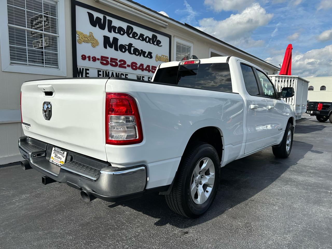 RAM 1500 Big Horn 4x2 Quad Cab 6'4" Box 2022