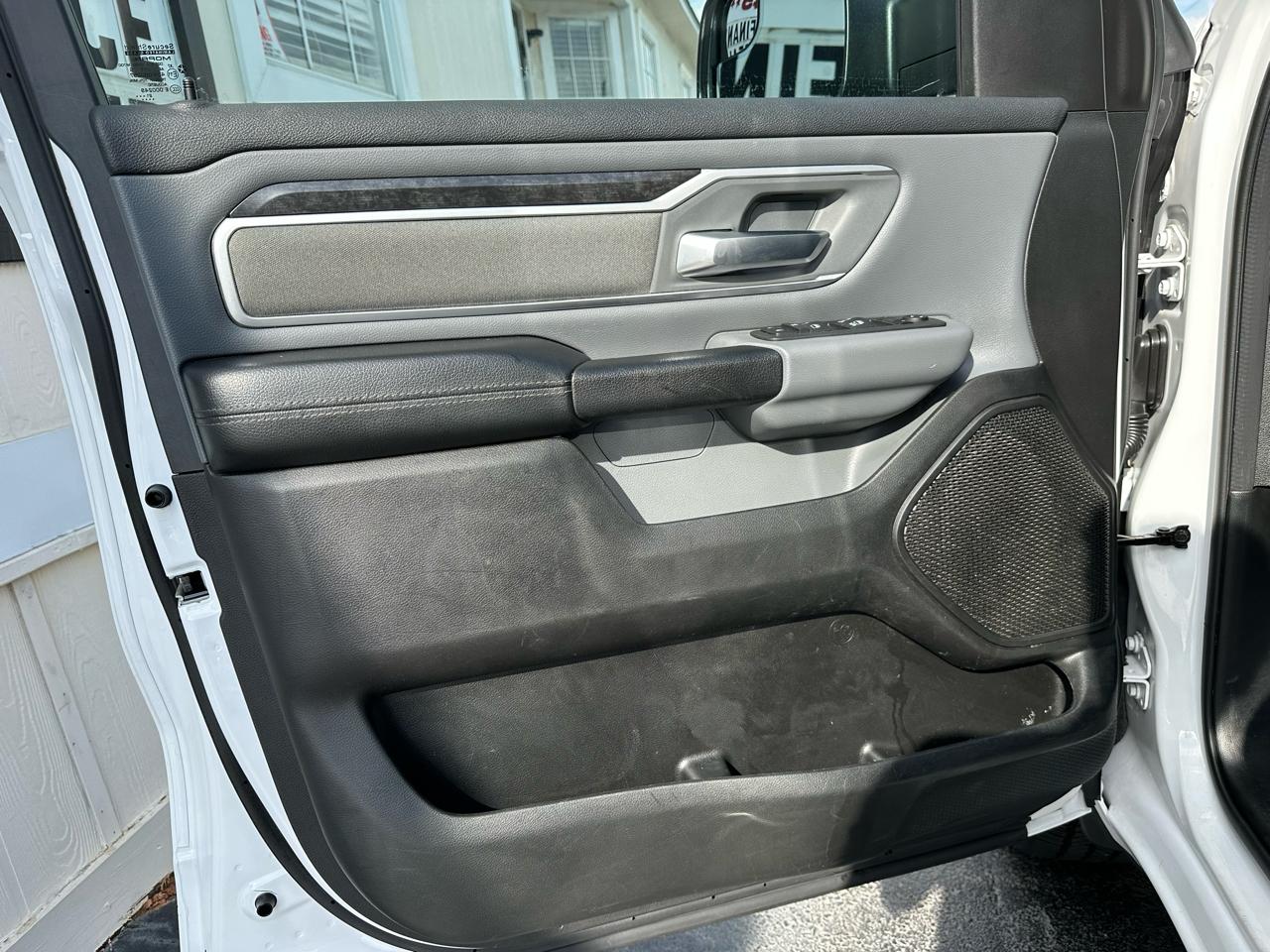 RAM 1500 Big Horn 4x2 Quad Cab 6'4" Box 2022