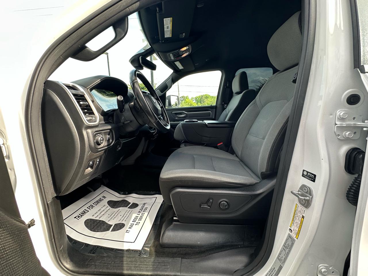 RAM 1500 Big Horn 4x2 Quad Cab 6'4" Box 2022