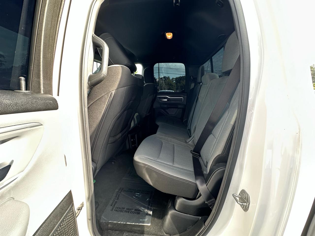 RAM 1500 Big Horn 4x2 Quad Cab 6'4" Box 2022