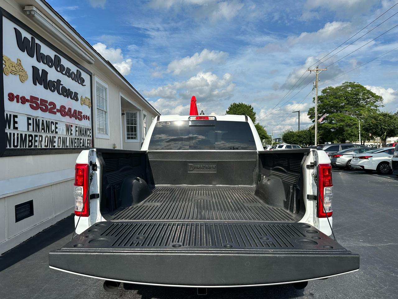 RAM 1500 Big Horn 4x2 Quad Cab 6'4" Box 2022