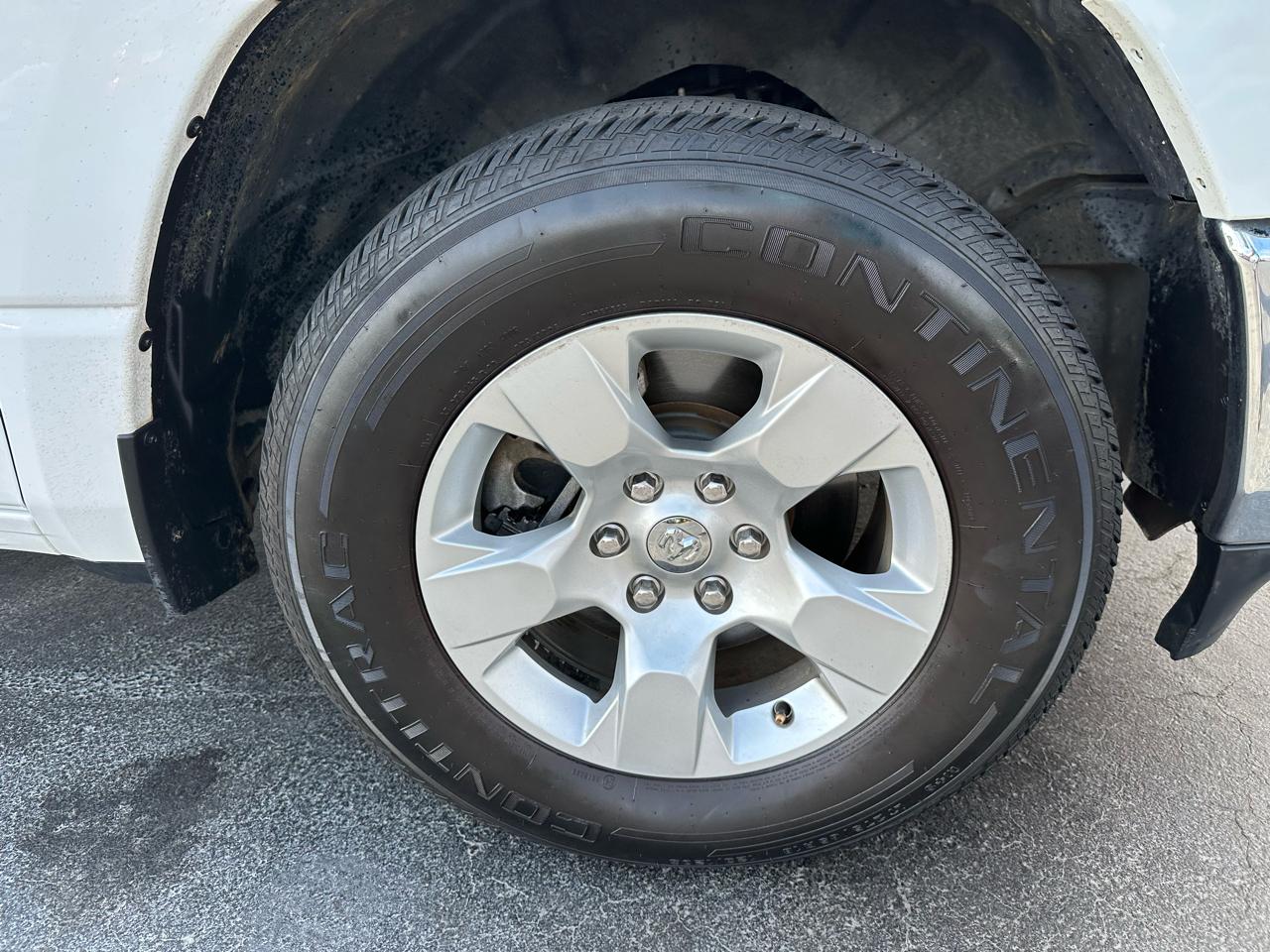 RAM 1500 Big Horn 4x2 Quad Cab 6'4" Box 2022