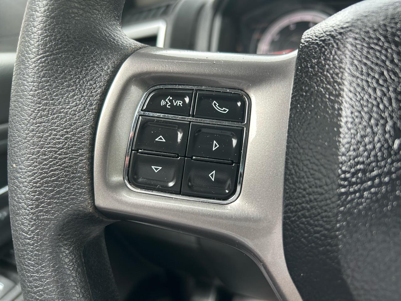 RAM 1500 Classic SLT 4x4 Crew Cab 5'7" Box 2021