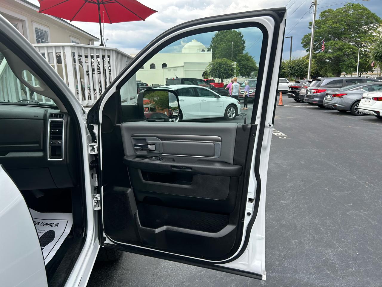 RAM 1500 Classic SLT 4x4 Crew Cab 5'7" Box 2021