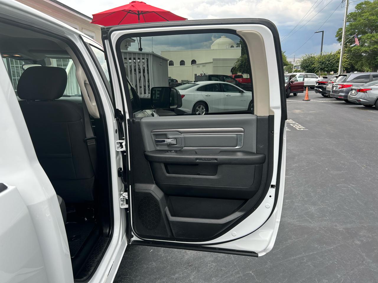 RAM 1500 Classic SLT 4x4 Crew Cab 5'7" Box 2021