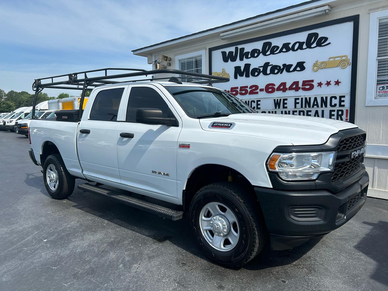 RAM 2500 Tradesman 4x4 Crew Cab 6'4" Box 2022