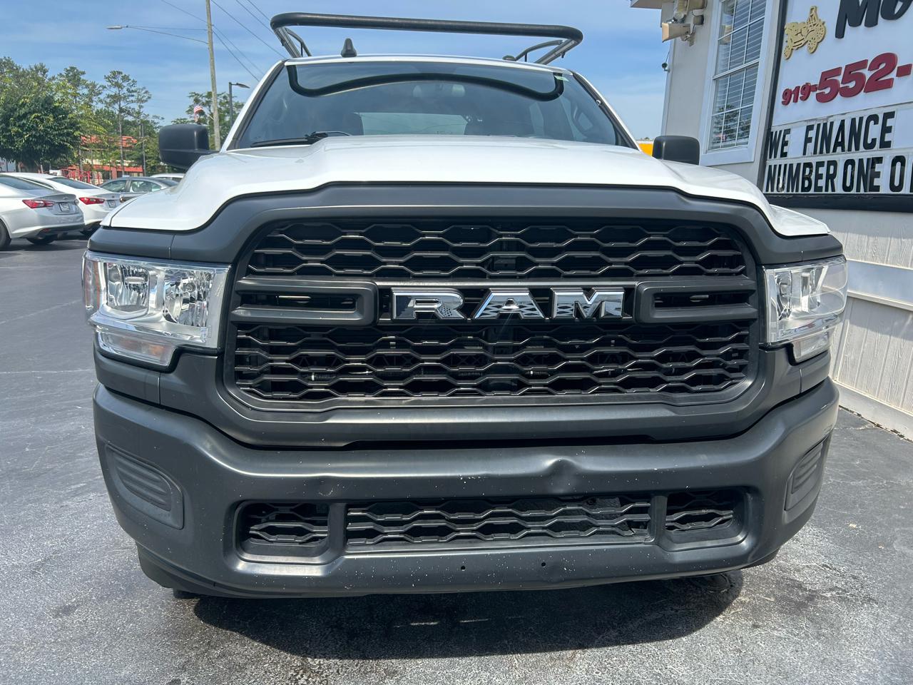 RAM 2500 Tradesman 4x4 Crew Cab 6'4" Box 2022