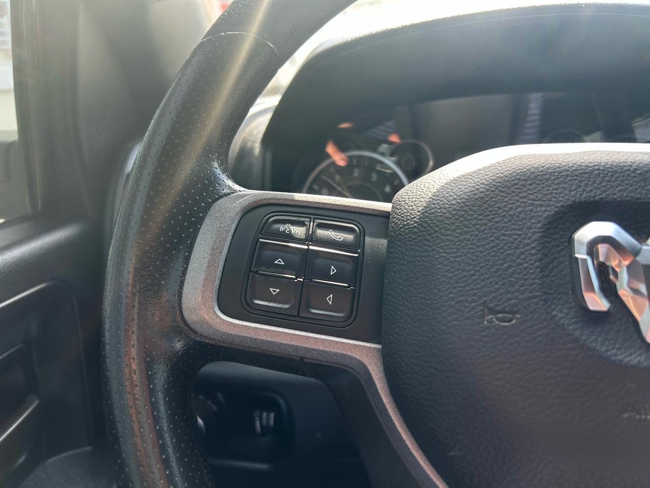 RAM 2500 Tradesman 4x4 Crew Cab 6'4" Box 2022