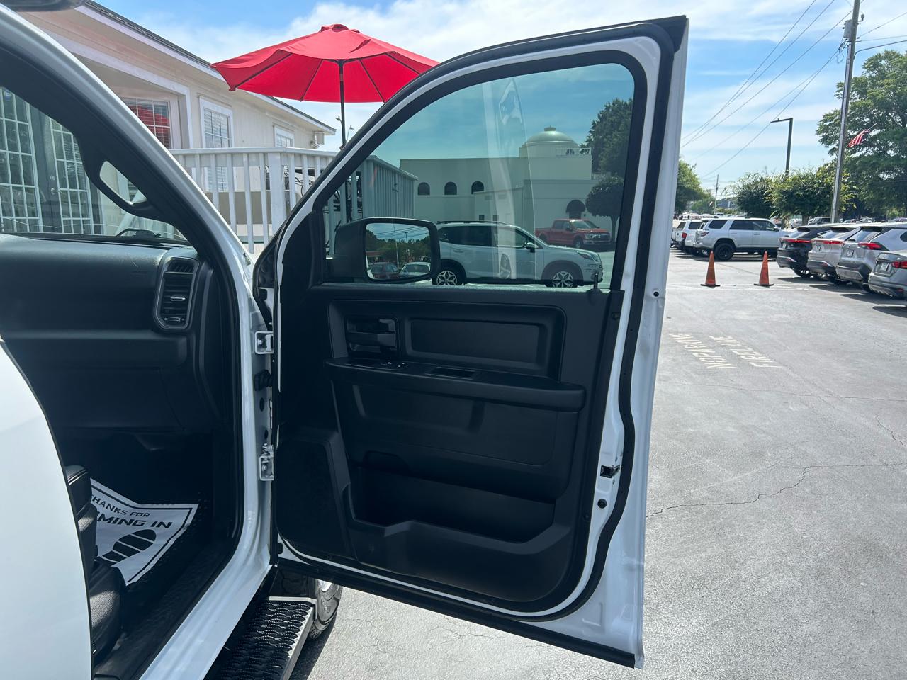 RAM 2500 Tradesman 4x4 Crew Cab 6'4" Box 2022