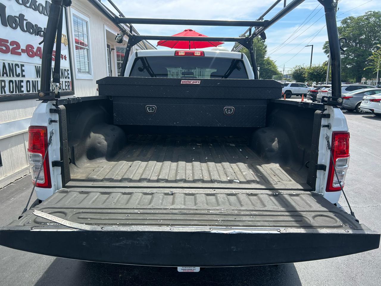 RAM 2500 Tradesman 4x4 Crew Cab 6'4" Box 2022