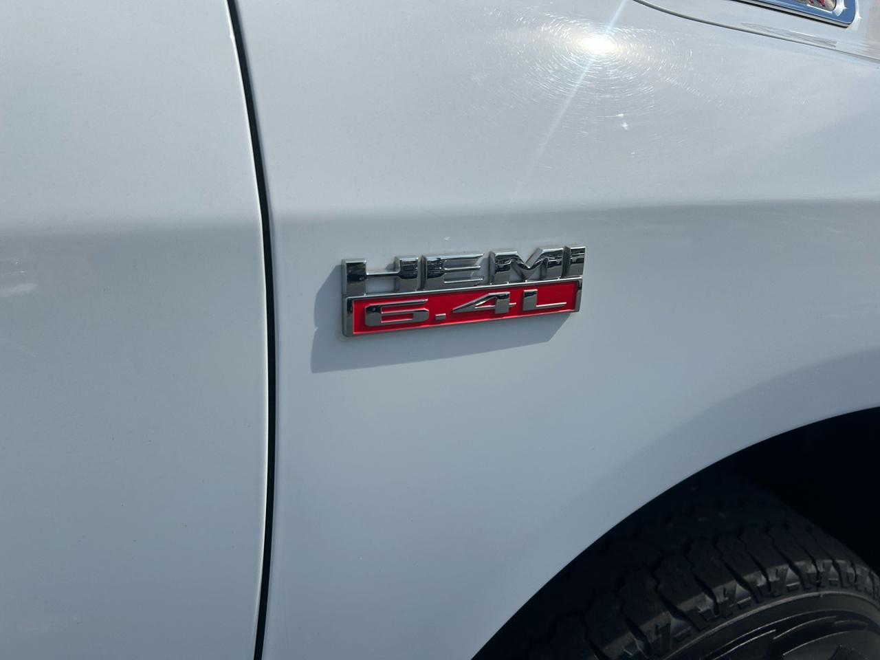 RAM 2500 Tradesman 4x4 Crew Cab 6'4" Box 2022
