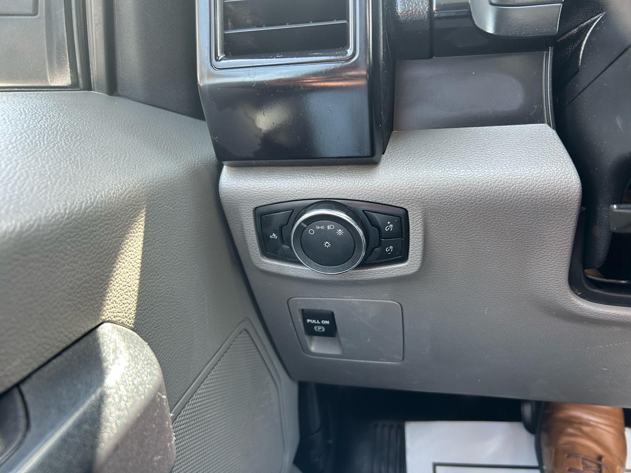 Ford F-150 XL 2WD Reg Cab 6.5' Box 2017