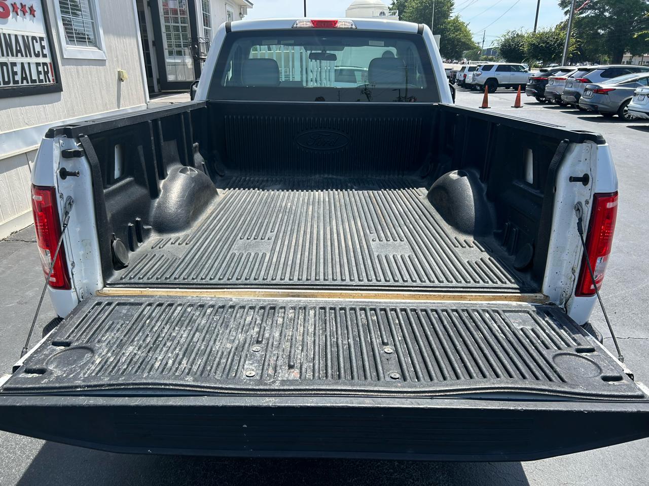 Ford F-150 XL 2WD Reg Cab 6.5' Box 2017