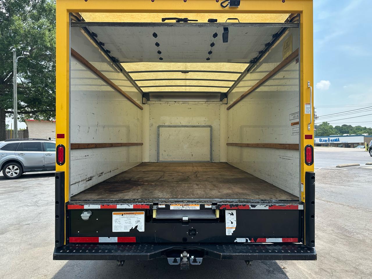 Ford E-Series Cutaway E-350 SRW 138" WB 2022