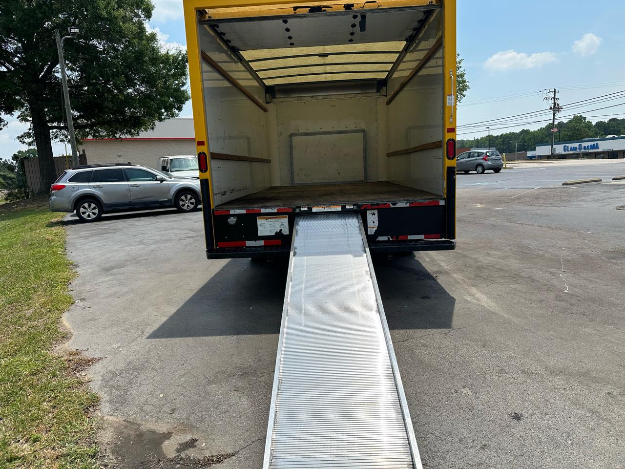 Ford E-Series Cutaway E-350 SRW 138" WB 2022