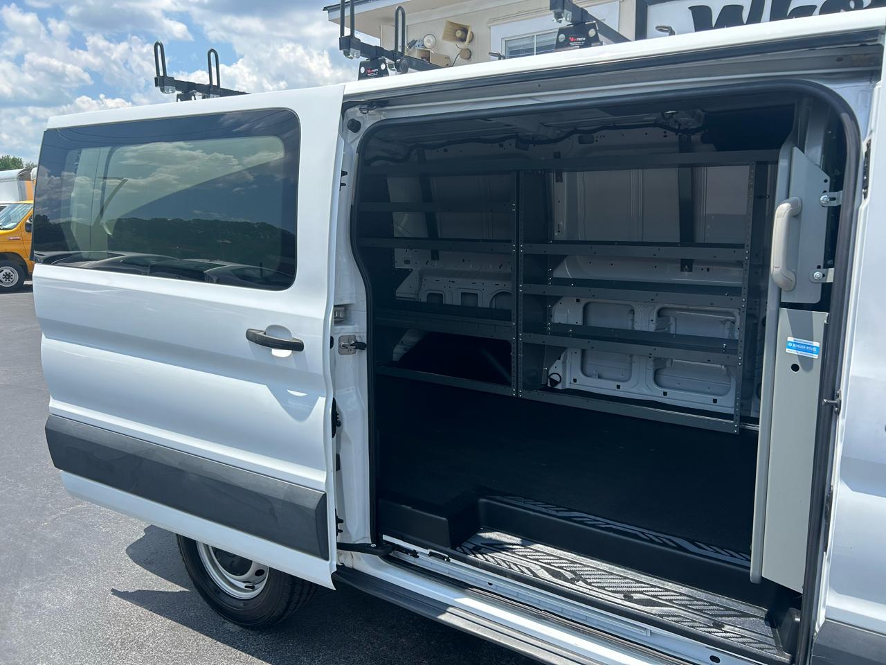 Ford Transit Van T-150 130" Low Rf 8600 GVWR Sliding RH Dr 2018