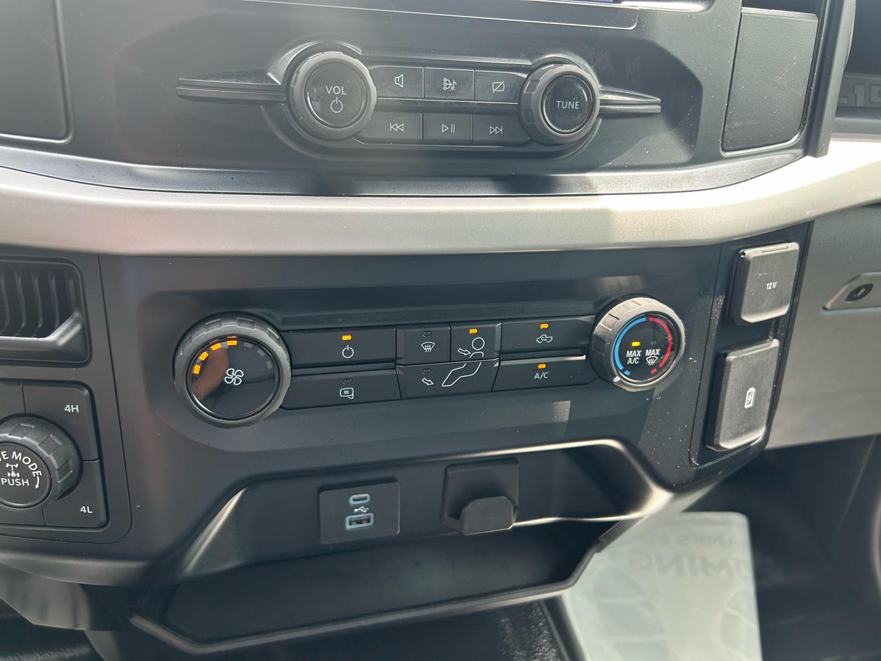 Ford F-150 XL 4WD SuperCrew 5.5' Box 2023