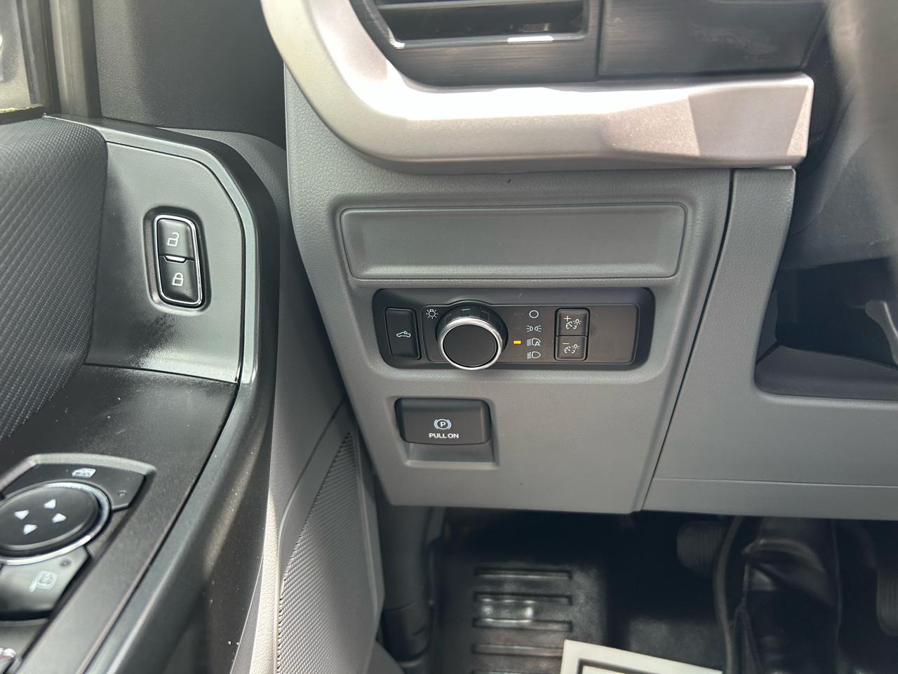Ford F-150 XL 4WD SuperCrew 5.5' Box 2023