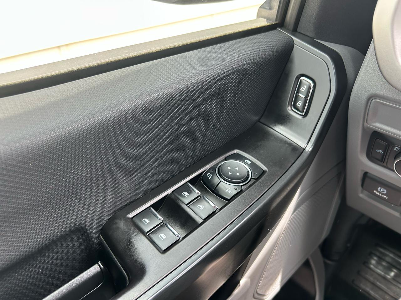 Ford F-150 XL 4WD SuperCrew 5.5' Box 2023