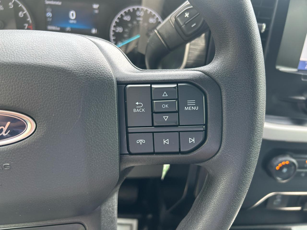 Ford F-150 XL 4WD SuperCrew 5.5' Box 2023