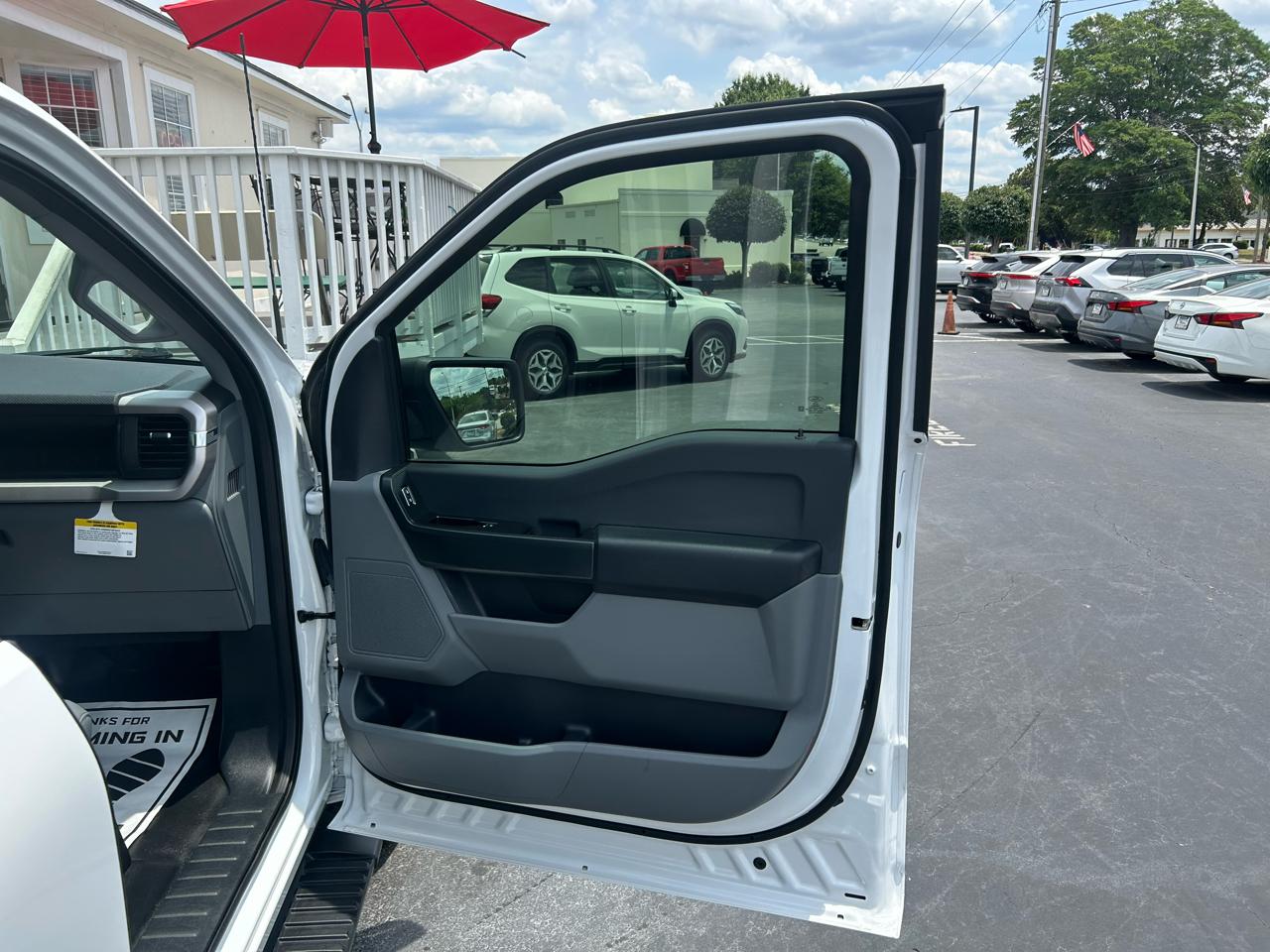Ford F-150 XL 4WD SuperCrew 5.5' Box 2023