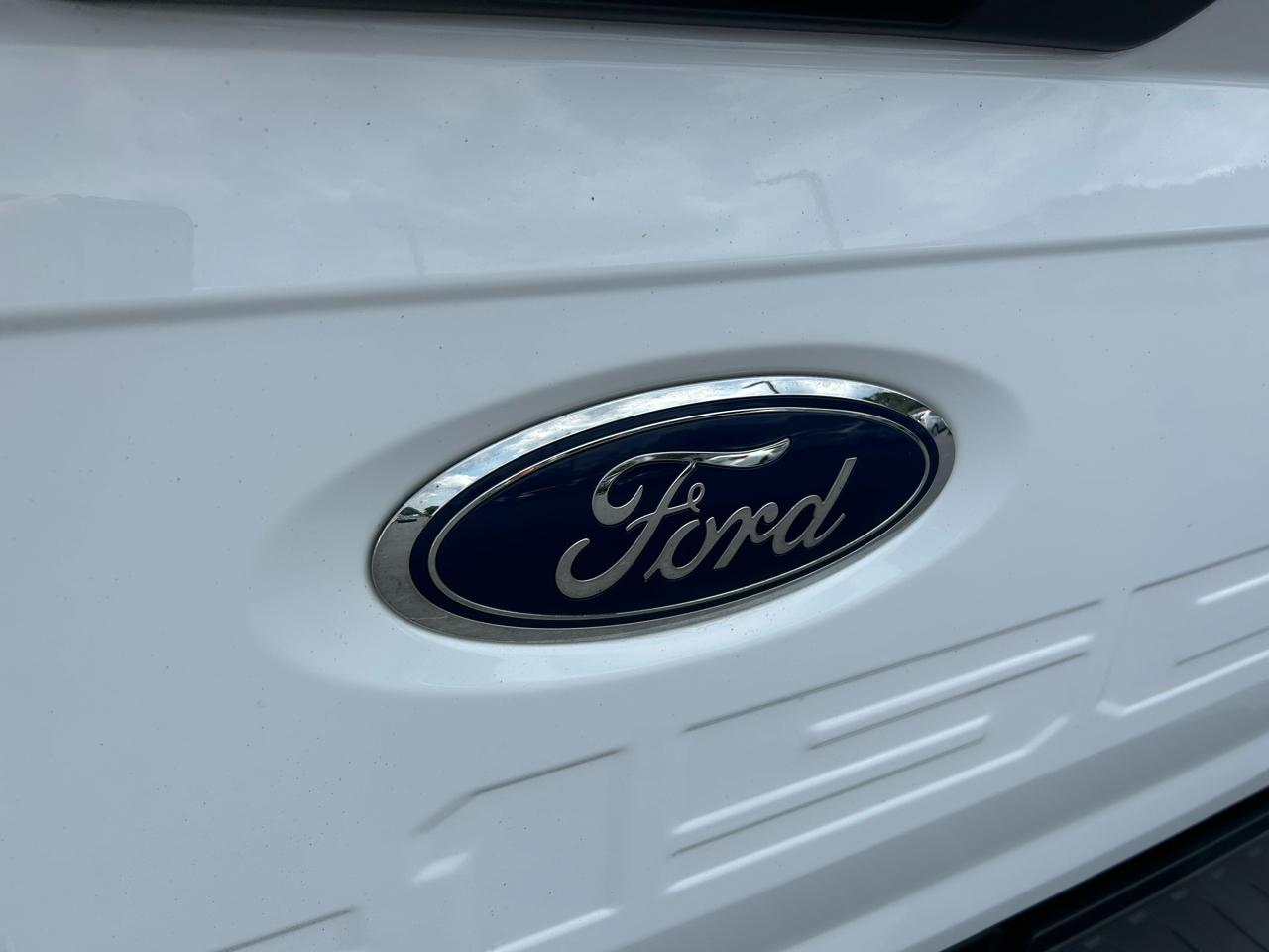 Ford F-150 XL 4WD SuperCrew 5.5' Box 2023