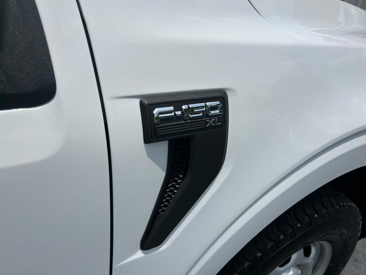 Ford F-150 XL 4WD SuperCrew 5.5' Box 2023