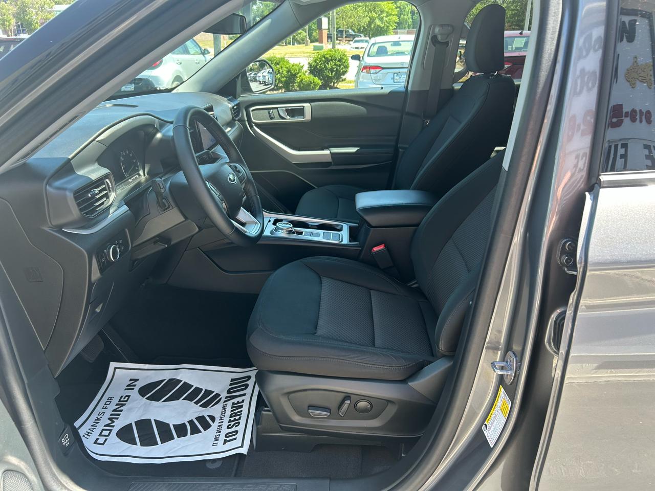 Ford Explorer XLT 2024