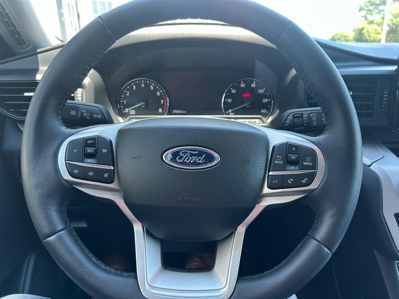 Ford Explorer XLT 2024