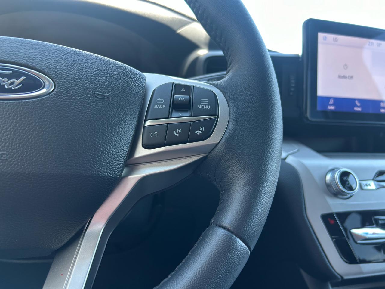 Ford Explorer XLT 2024