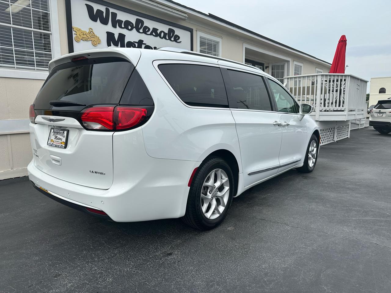 Chrysler Pacifica Limited FWD 2020