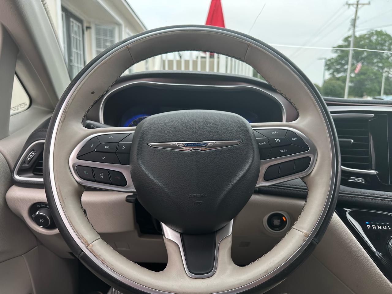 Chrysler Pacifica Limited FWD 2020