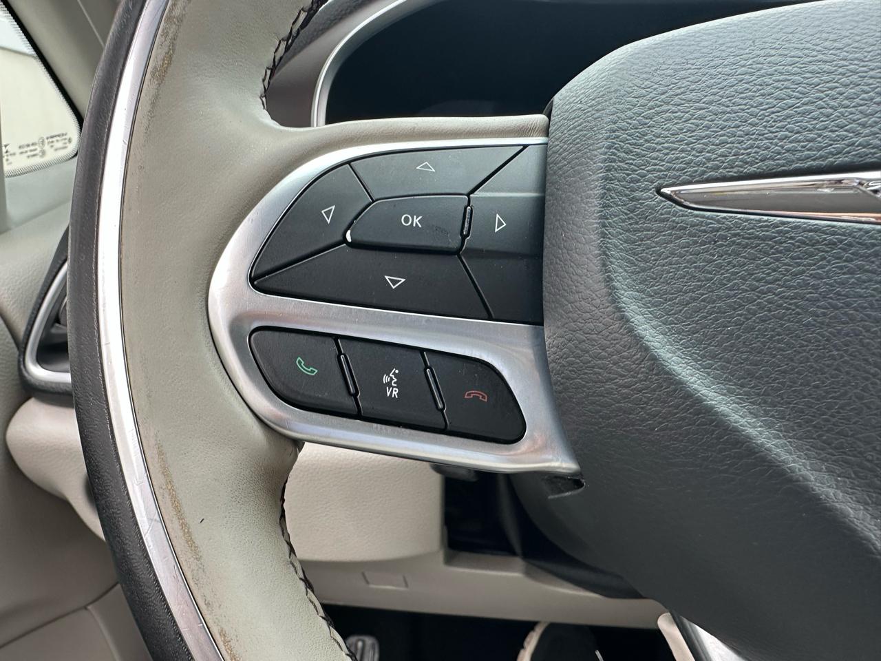 Chrysler Pacifica Limited FWD 2020