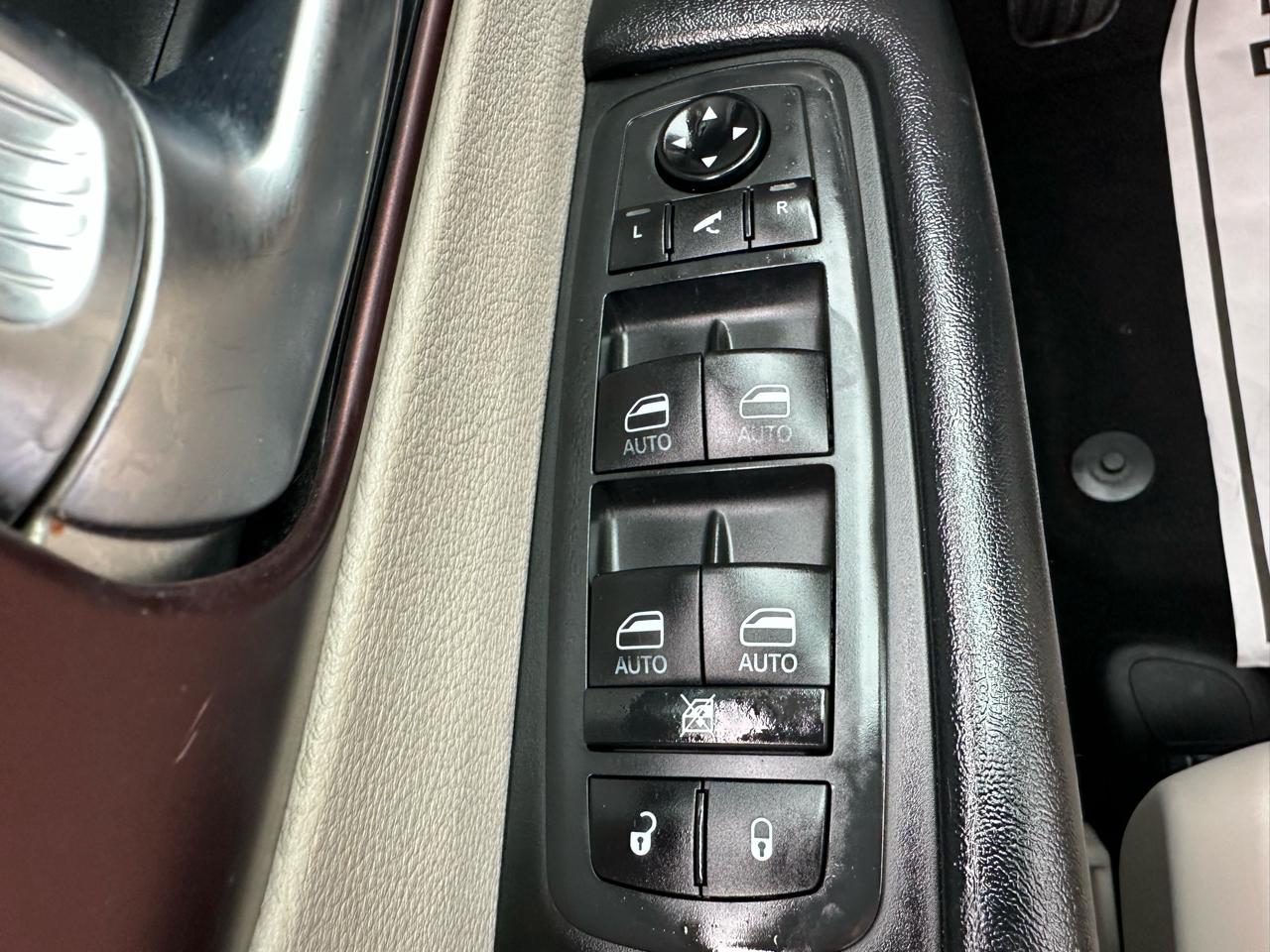 Chrysler Pacifica Limited FWD 2020