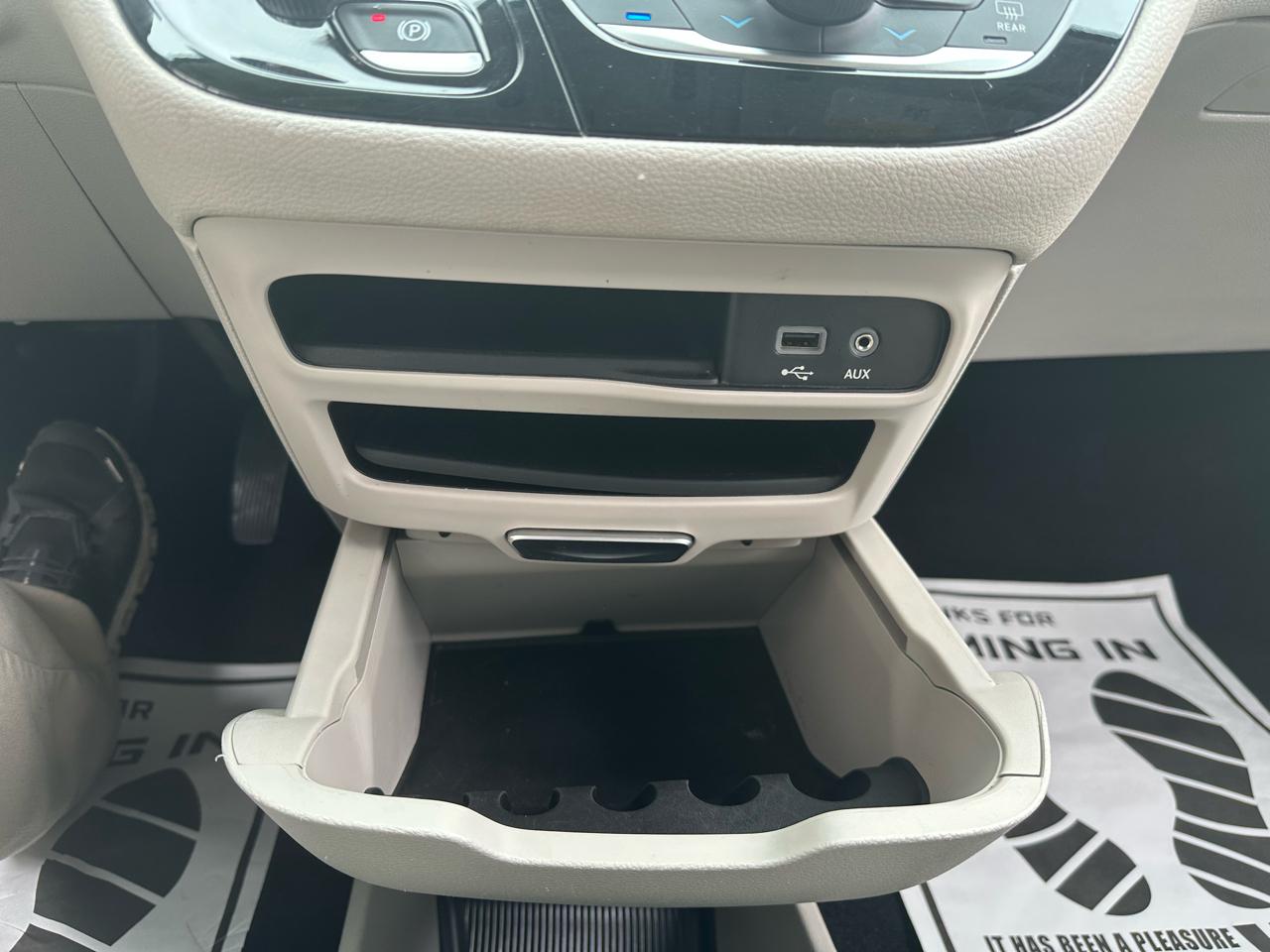 Chrysler Pacifica Limited FWD 2020