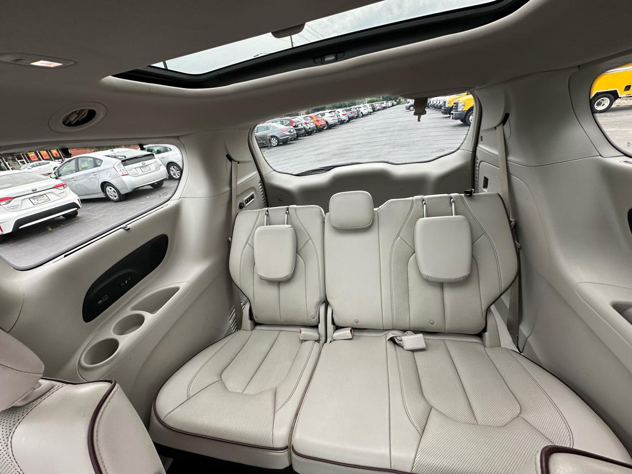 Chrysler Pacifica Limited FWD 2020