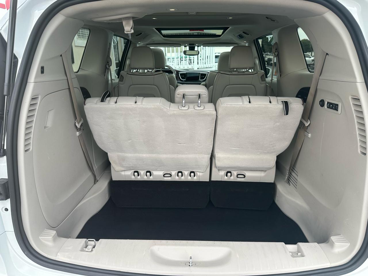 Chrysler Pacifica Limited FWD 2020