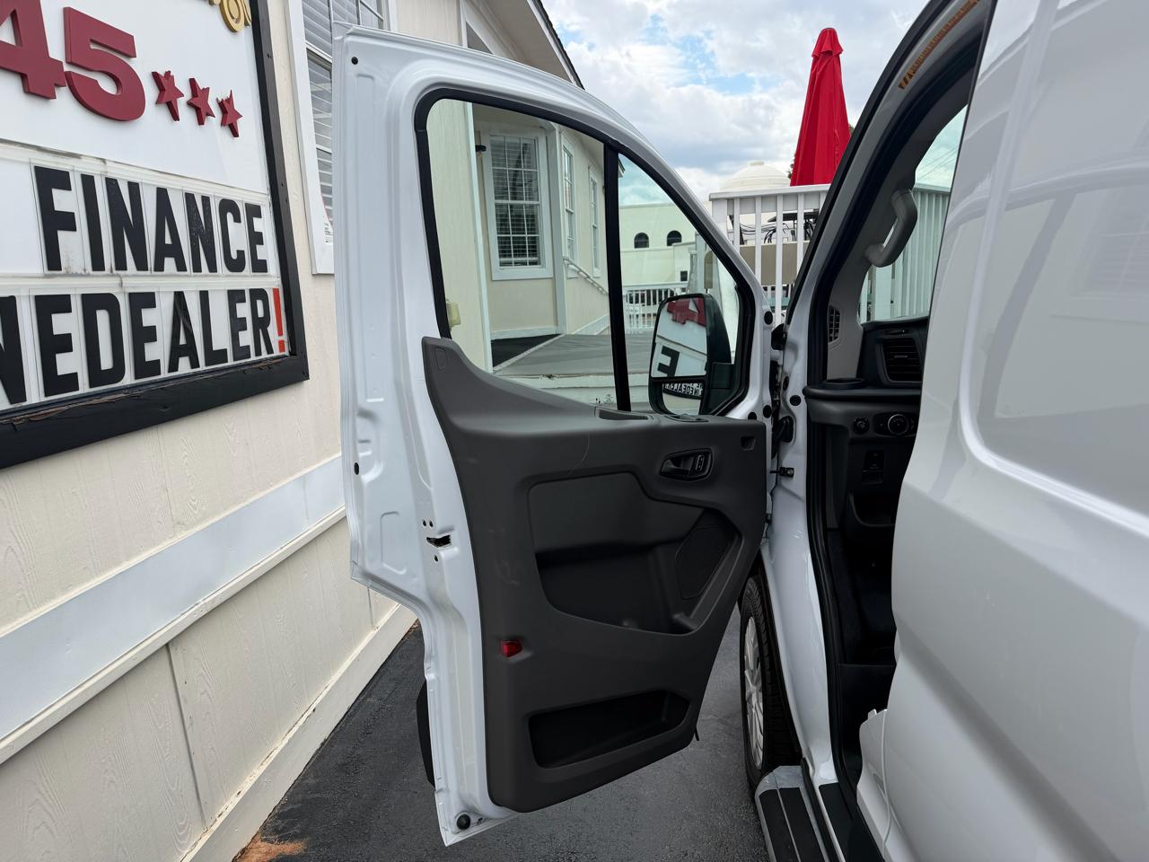 Ford Transit Cargo Van T-250 130" Low Rf 9070 GVWR RWD 2025