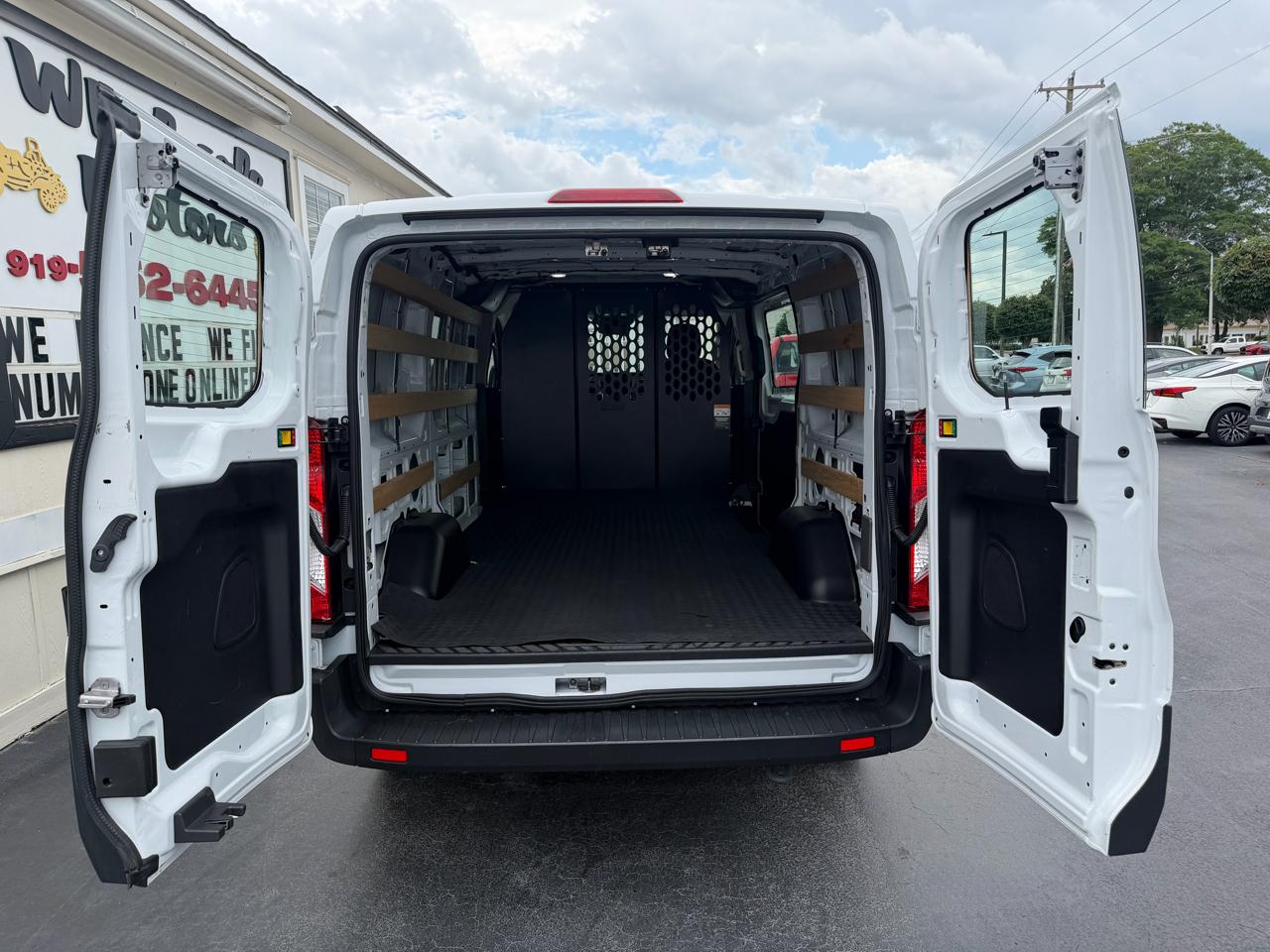 Ford Transit Cargo Van T-250 130" Low Rf 9070 GVWR RWD 2025
