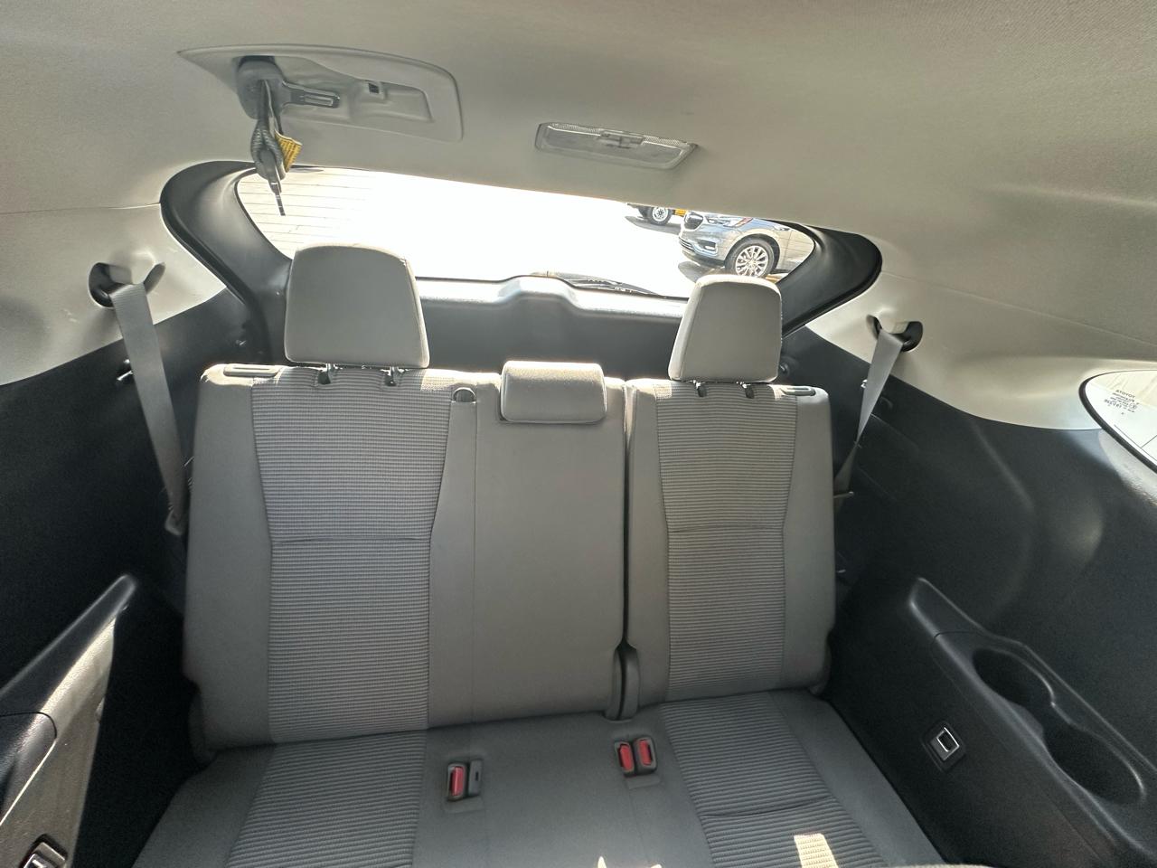Toyota Highlander Hybrid LE FWD (Natl) 2023