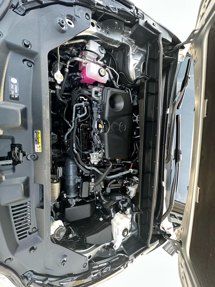 Toyota Highlander Hybrid LE FWD (Natl) 2023