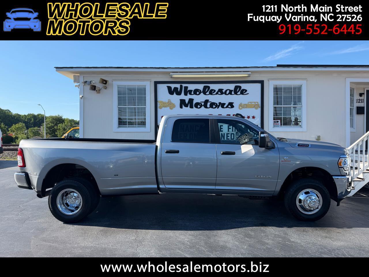 RAM 3500 Big Horn 4x4 Crew Cab 8' Box 2024