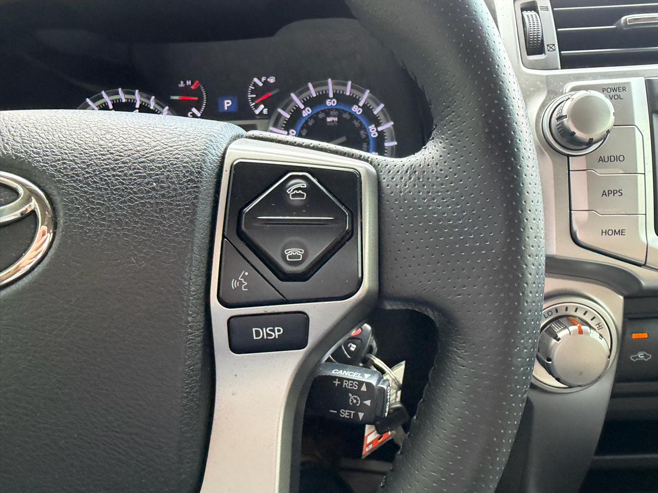 Toyota 4Runner Limited Nightshade 2WD (Natl) 2019