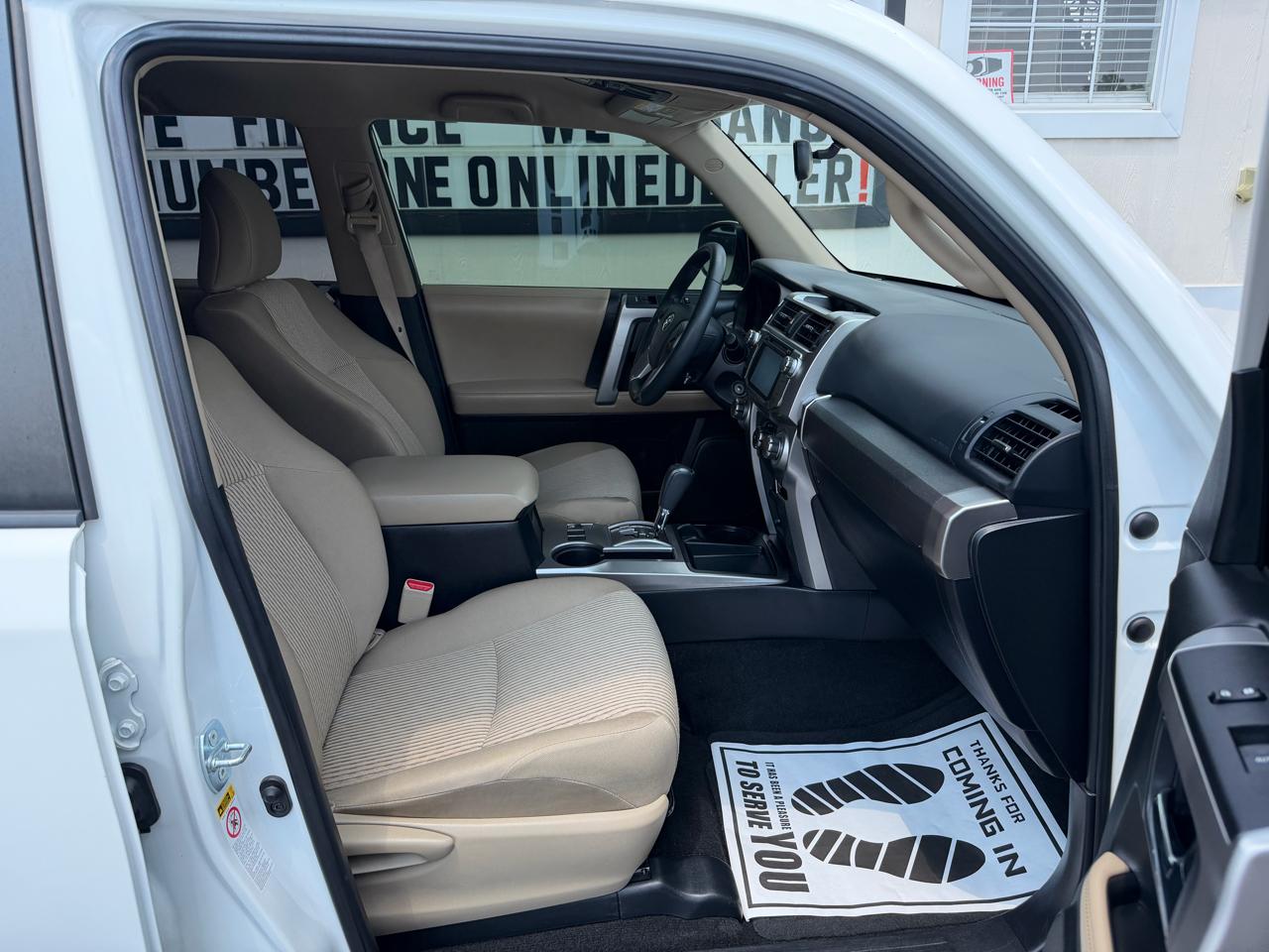 Toyota 4Runner Limited Nightshade 2WD (Natl) 2019